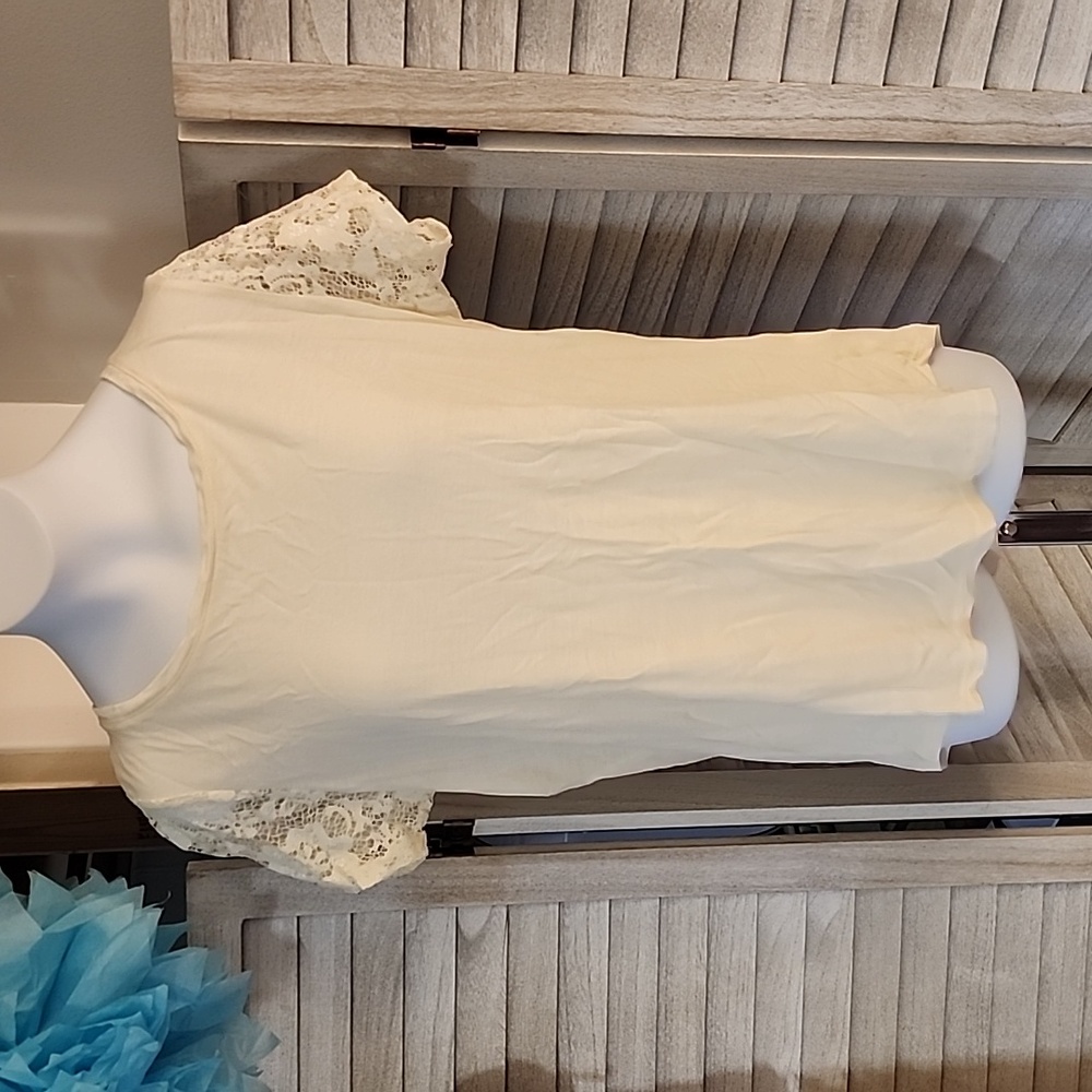 Forever 21 brand t-shirt with lace accents